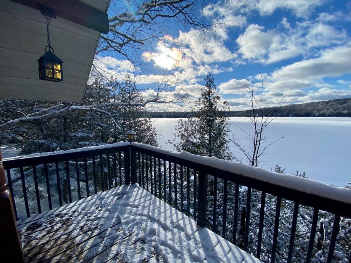 Le Petit Chalet Sur Le Lac Sainte-Marguerite-du-Lac-Masson Exterior photo