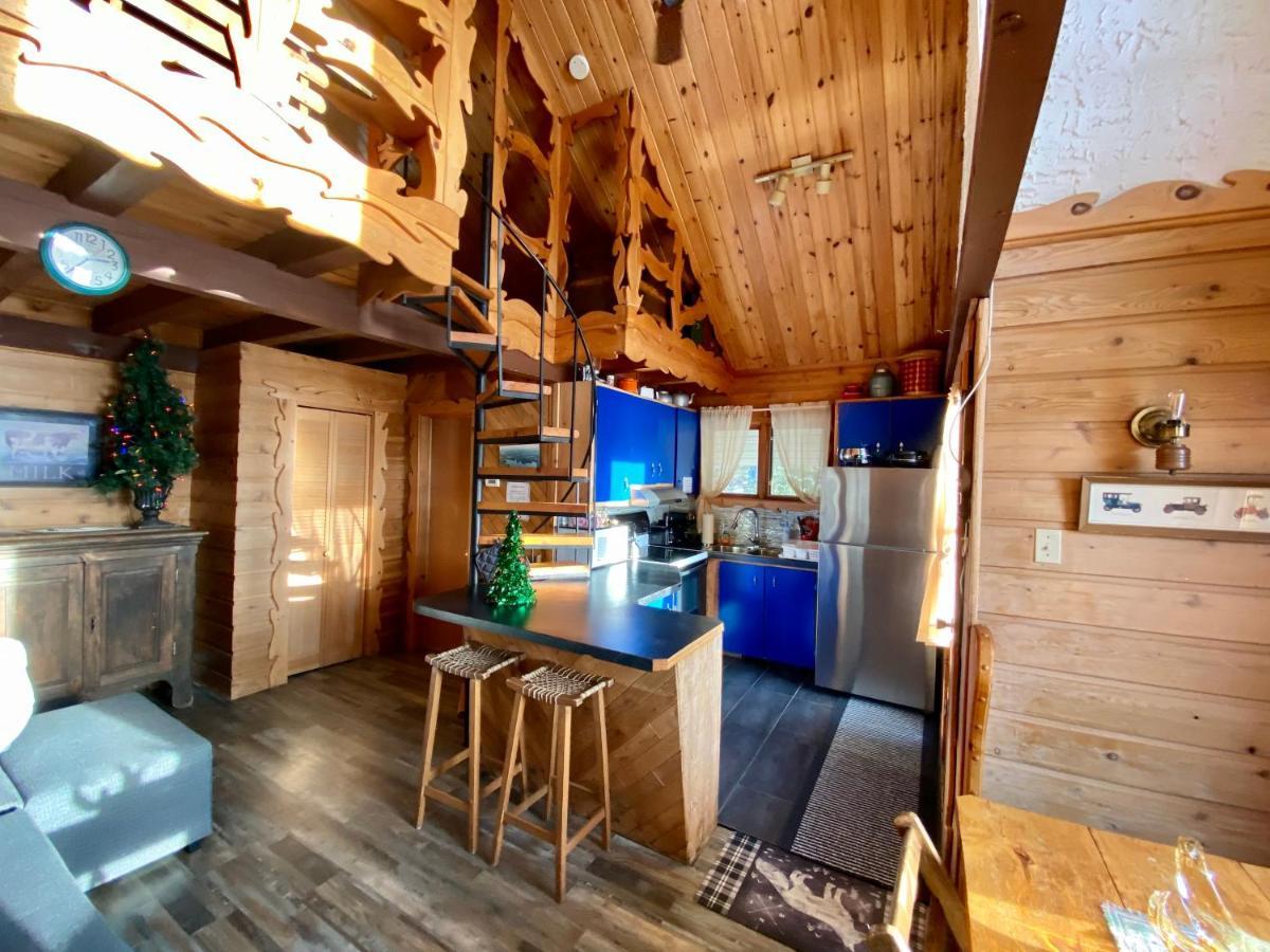 Le Petit Chalet Sur Le Lac Sainte-Marguerite-du-Lac-Masson Exterior photo