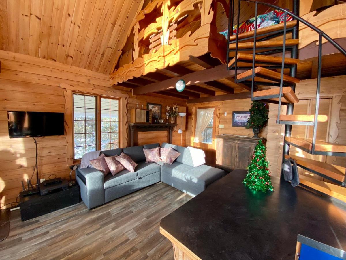 Le Petit Chalet Sur Le Lac Sainte-Marguerite-du-Lac-Masson Exterior photo