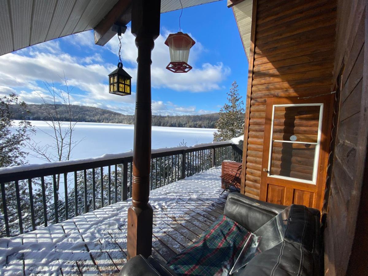 Le Petit Chalet Sur Le Lac Sainte-Marguerite-du-Lac-Masson Exterior photo