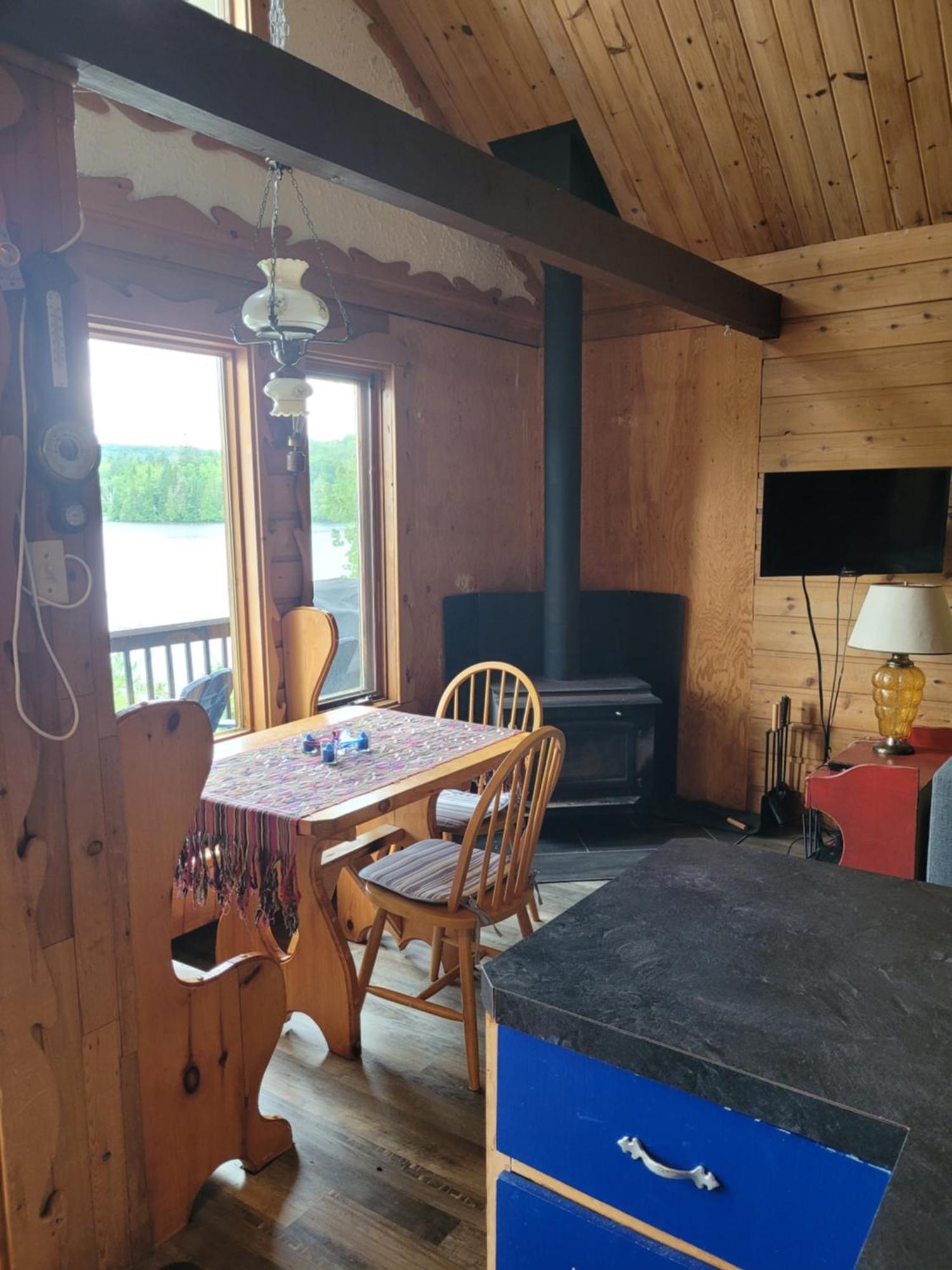 Le Petit Chalet Sur Le Lac Sainte-Marguerite-du-Lac-Masson Exterior photo